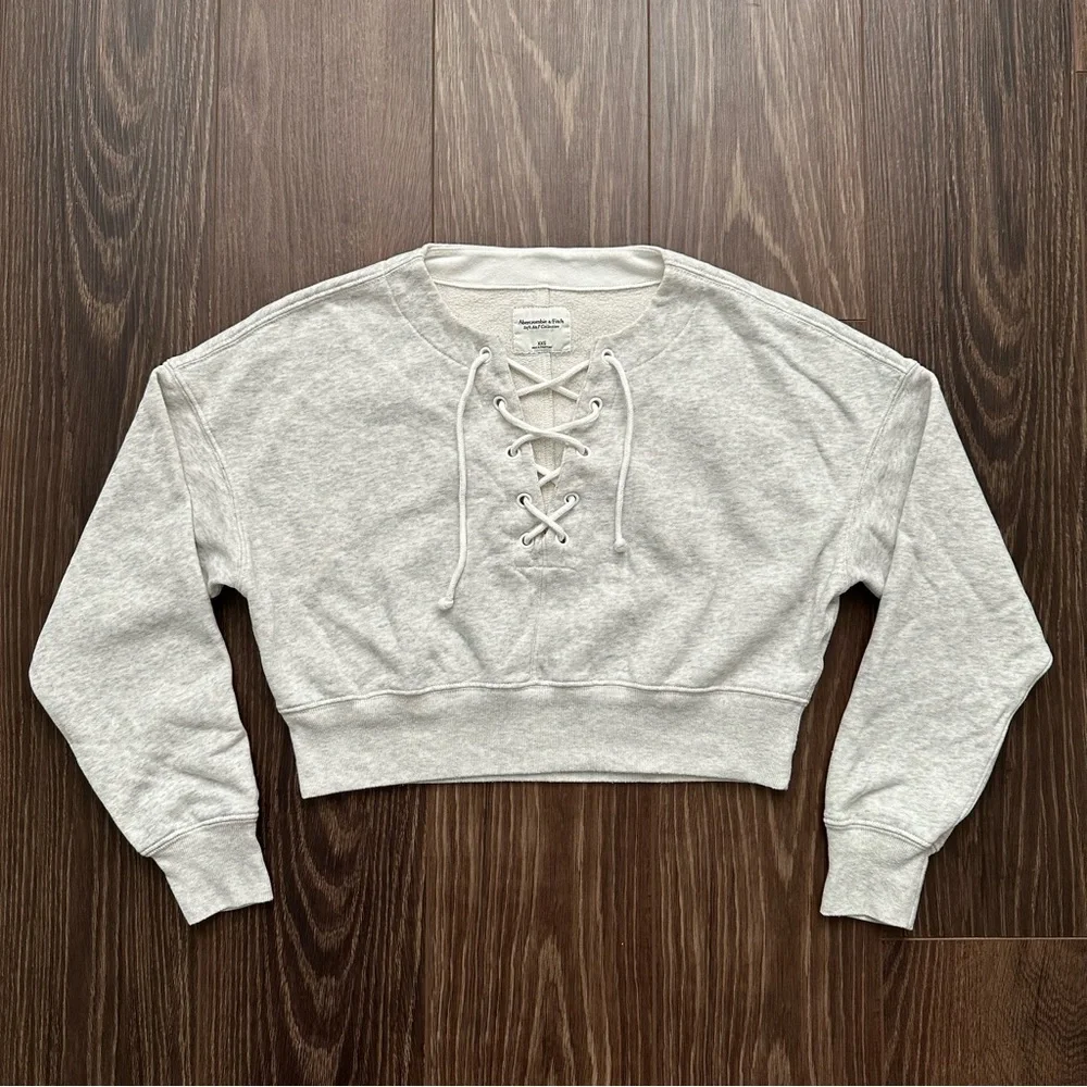 A&F Light Gray Soft Lace Up Front Cropped Long Sleeve Pullover Crew Sweatshirt - Picture 1 of 7